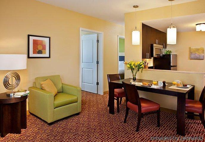 Towneplace Suites By Marriott Aberdeen Melrose Addition Екстериор снимка